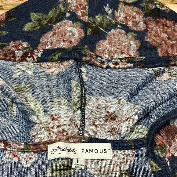 Absolutely Famous Hooded Fleece Top - Picture 2 of 7